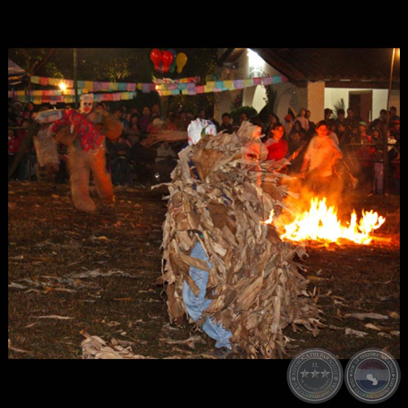 EL ETERNO RITUAL DE RAPTAR LAS DONCELLAS QUE POSEEN EL FUEGO (Fotografías de JORGE OCAMPOS)